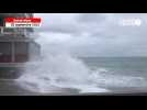 Marée d'automne à Saint-Malo : de belles vagues sous la grisaille