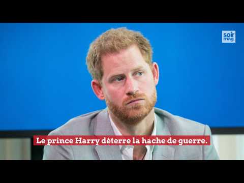 VIDEO : Le prince Harry dterre la hache de guerre