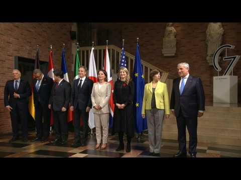 G7 Foreign Ministers pose for group photo