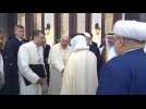Pope meets members of the Muslim Council of Elders in Bahrain