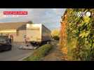 VIDÉO. Un camion immobilisé perturbe la circulation dans le bourg de Parcé-sur-Sarthe
