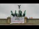 'Last Generation' activists scale Brandenburg Gate in climate call