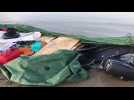 Migrants à Calais: une embarcation découverte à la plage