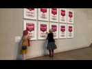 En Australie, des manifestants pro-climat se collent à une oeuvre de Warhol