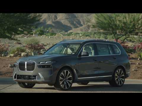 The new BMW X7 xDrive40i Exterior Design in Sparkling Copper Grey