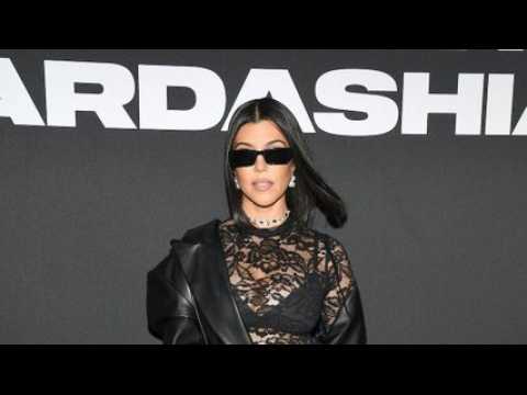 VIDEO : Kourtney Kardashian se confie sur sa famille recompose avec Travis Barker