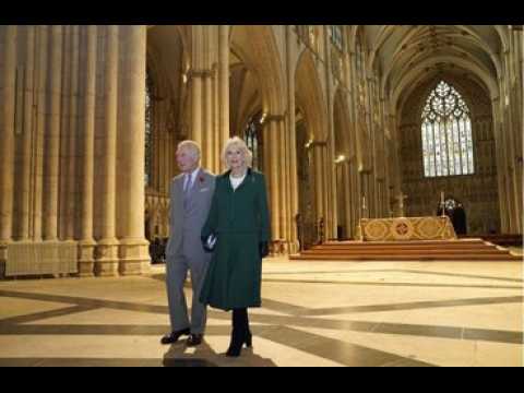 VIDEO : Charles III : impatient, le roi s'agace du comportement de Camilla (Vido)