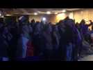 Berck : les supporters chantent l'hymne, au Kuursal