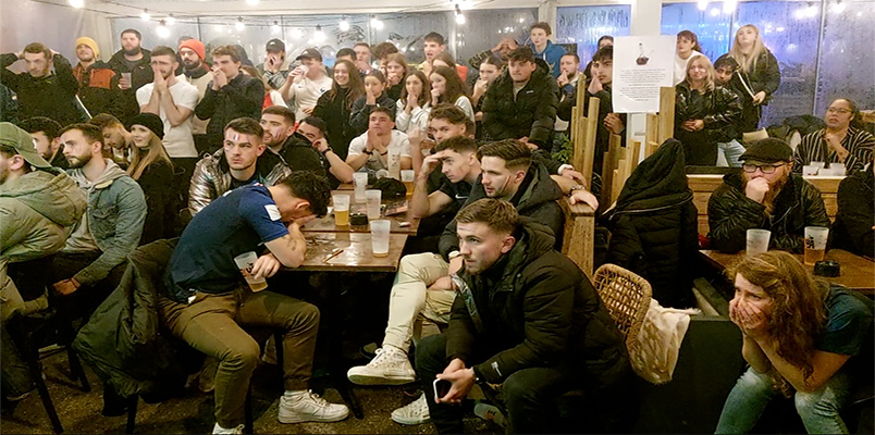 Finale de la Coupe du monde 2022 : beaucoup d'émotions dans les bars bretons (Le Télégramme)