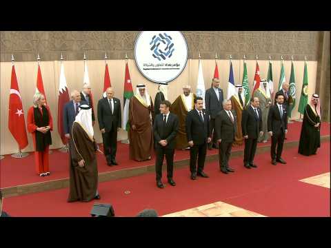 Leaders of the "Baghdad II" summit pose for family photo