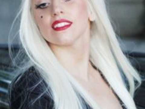 VIDEO : Bio : Lady Gaga