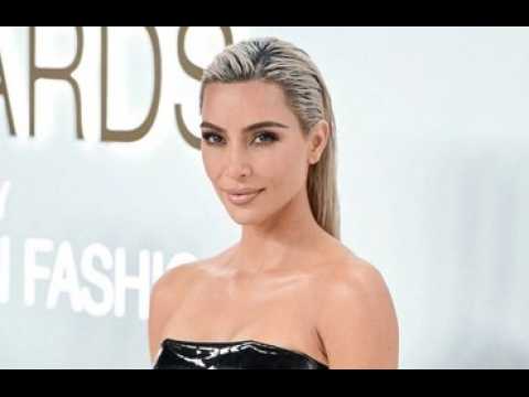 VIDEO : Kim Kardashian partage une surprenante photo pour célébrer la fin de l?année