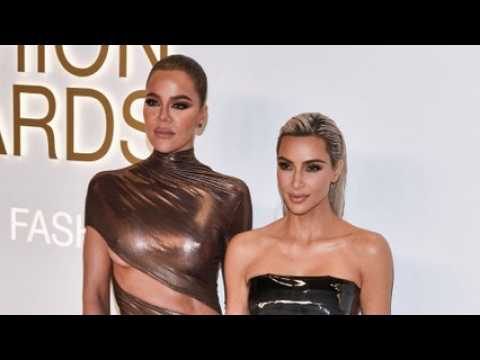 VIDEO : Kim et Khloé Kardashian : leur geste solidaire pour les femmes sans-abris