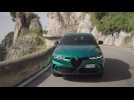 The new Alfa Romeo Tonale Plug-In Hybrid Q4 in Green Driving Video