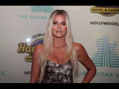 VIDEO : Khlo Kardashian partage une premire photo de son fils