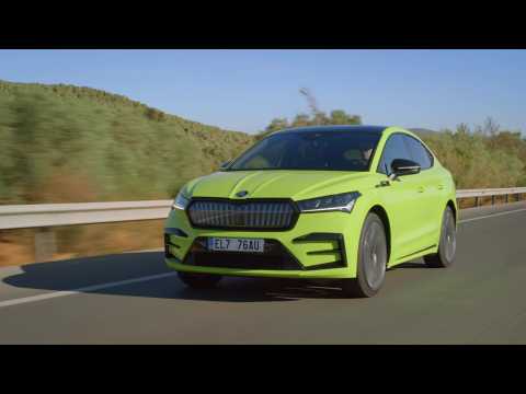 The new ŠKODA ENYAQ COUPE RS iV in Mamba Green Driving Video