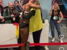 Natalya Dobrynska félicite Nafi Thiam pour son record du monde