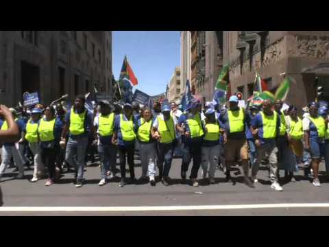 Thousands march in Cape Town to protest the energy crisis