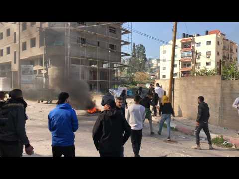 Palestinians clash with Israeli forces during deadly Jenin raid