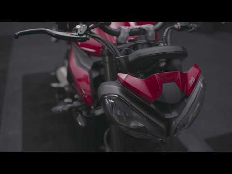 The new Triumph Street Triple RS Bike Studio Preview
