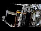 Des astronautes effectuent une sortie dans l'espace pour installer des panneaux solaires sur l'ISS