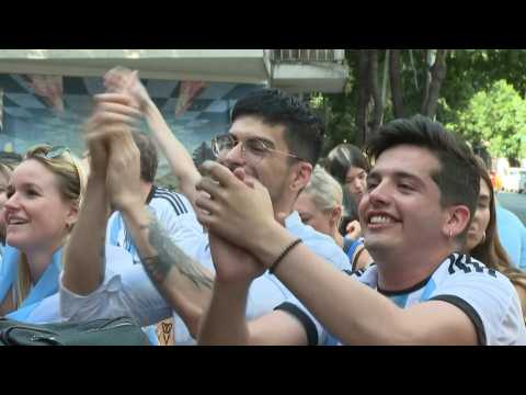 Argentinian fans celebrate first goal against Poland at the World Cup