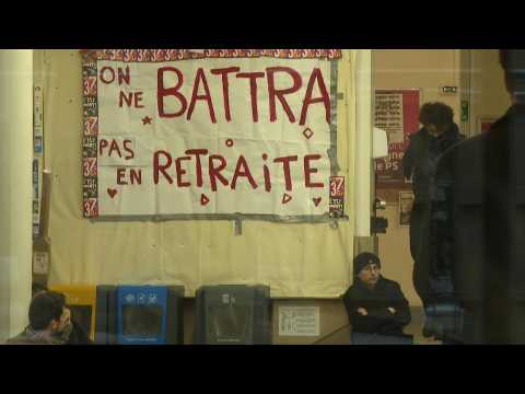 Pensions reform: sit-in by young people in Sciences Po Paris