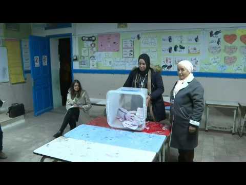 Polls close in second round of Tunisia's legislative elections