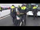 Aux Pays-Bas, des manifestants d'Extinction Rebellion bloquent une autoroute