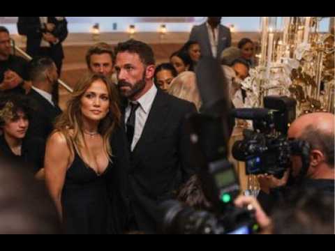 VIDEO : Jennifer Lopez en froid avec Ben Affleck après les Grammy Awards ? Un proche se confie