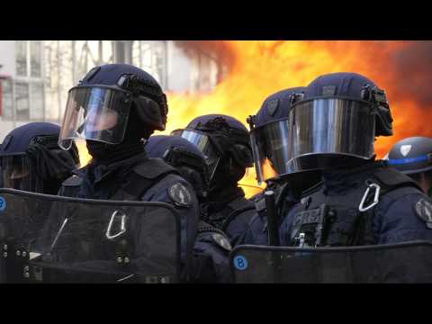 French pension reform: Paris demonstration ends with clashes