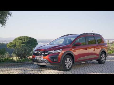 The new Dacia Jogger Hybrid 140 Design Preview in Terracotta Brown