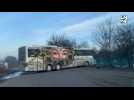 Ukraine: sur la route avec un bus médical de bénévoles