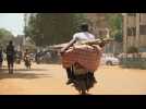 People leave central Ouagadougou and shutter shops after Burkina coup - Label : AFPTV - First images - Category : News