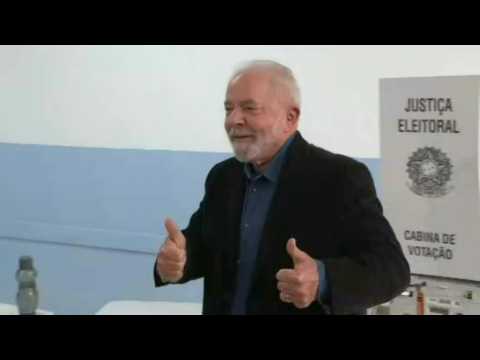 Brazil: Lula casts his vote in presidential election