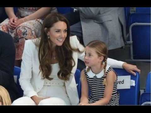 VIDEO : Princesse Charlotte : ce geste piqu  Kate Middleton pour cacher sa timidit