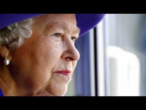 VIDEO : Bio : Elisabeth II