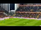 Lens - PSG : Kylian Mbappé salué par le stade Bollaert