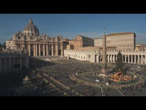 Scene at Vatican after death of Benedict XVI announced