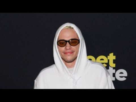 VIDEO : Pete Davidson : en couple avec une actrice ?