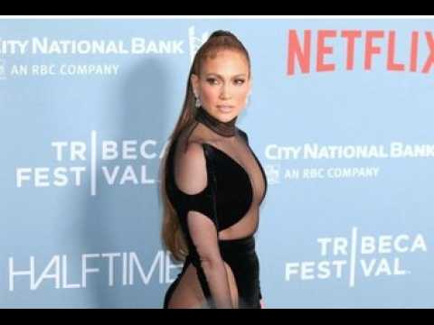 VIDEO : Jennifer Lopez partage des photos inédites de son mariage avec Ben Affleck