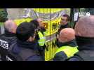 VIDÉO. Échanges tendus entre Gilets jaunes et policiers à Angers