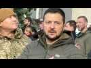 Watch video of  - Ukraine: après la reprise de la ville, Zelensky chante l'hymne national à Kherson - Label : Le Soir -