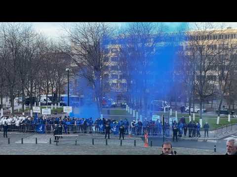Policier tué à Bruxelles: les syndicats de police manifestent lors du Te Deum