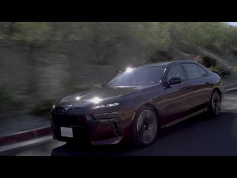 The new BMW 760i xDrive in Aventurin Red Driving Video