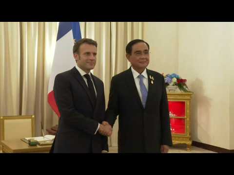 France's Macron meets Thailand's Prayut on sidelines of APEC summit