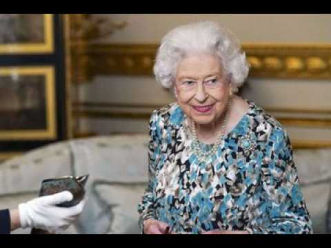 VIDEO : Elisabeth II : cette partie de son corps qu?elle n?acceptait pas de montrer en photo