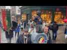 Bruxelles: Manneken Pis habillé en Johnny Hallyday