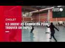 A Cholet, recruteurs et demandeurs d'emploi jouent au badminton