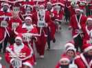 Des centaines de pères Noël font al course en Allemagne